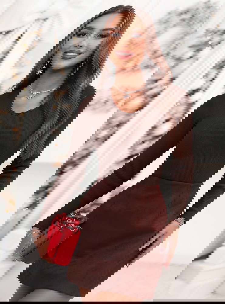 Czekoladowa prążkowana bluzka z...