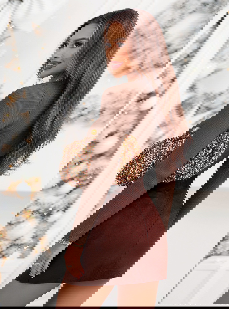 Prążkowana bluzka z dekoltem w serek...