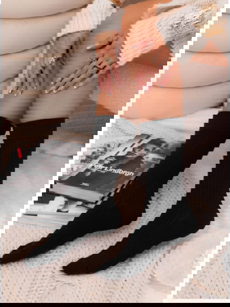 Czarne długie skarpetki w...