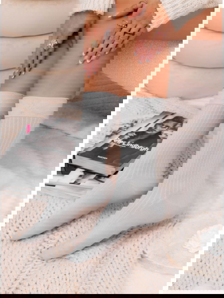 Popielate długie skarpetki... 2