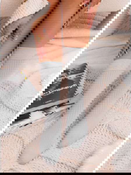 Popielate długie skarpetki...