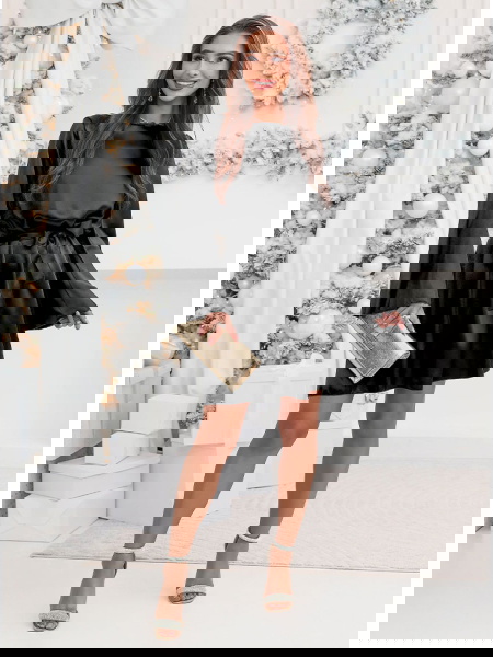 Czarna atłasowa sukienka na...