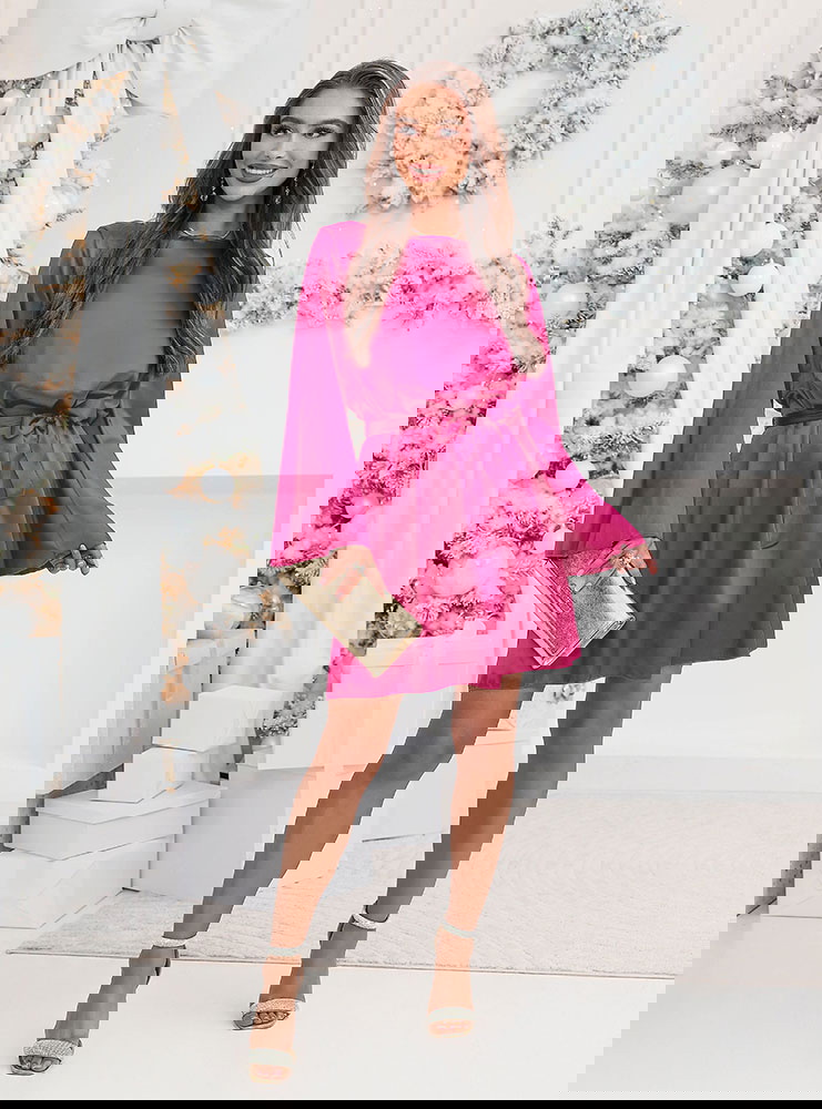 Atłasowa sukienka na święta z paskiem...