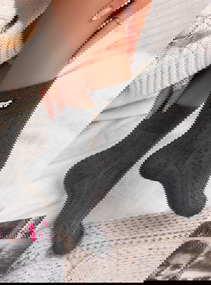 Grafitowe damskie skarpetki z ozdobną...