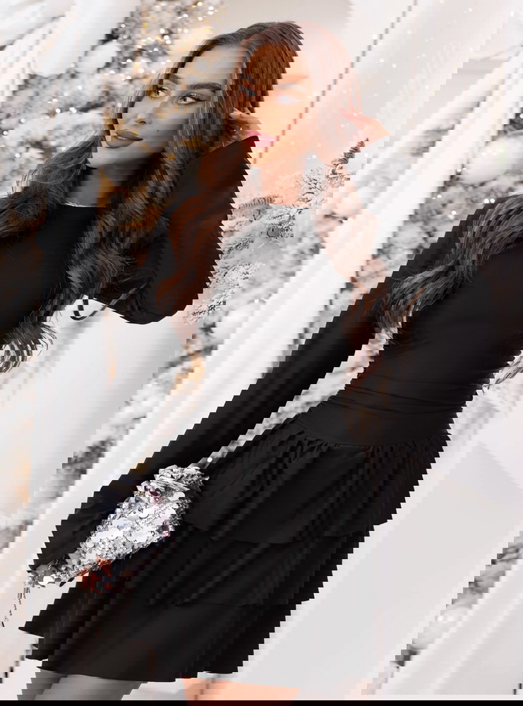 Czarny świąteczny kombinezon jak...