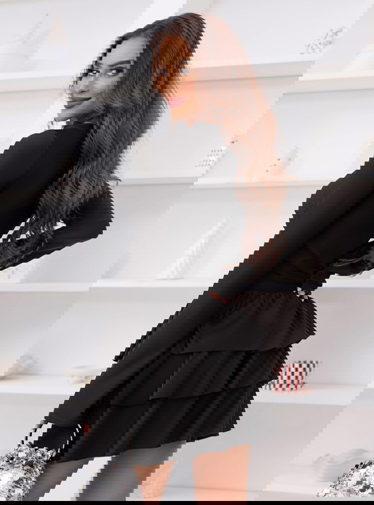 Czarny świąteczny kombinezon jak...