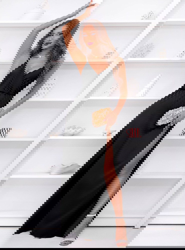 Czarna świąteczna sukienka satynowa...