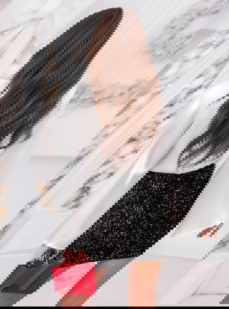 Biała satynowa bluzka na święta z...