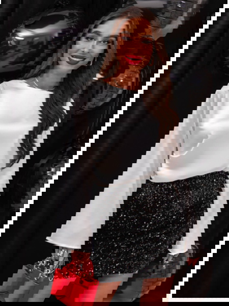 Biała satynowa bluzka na... 2