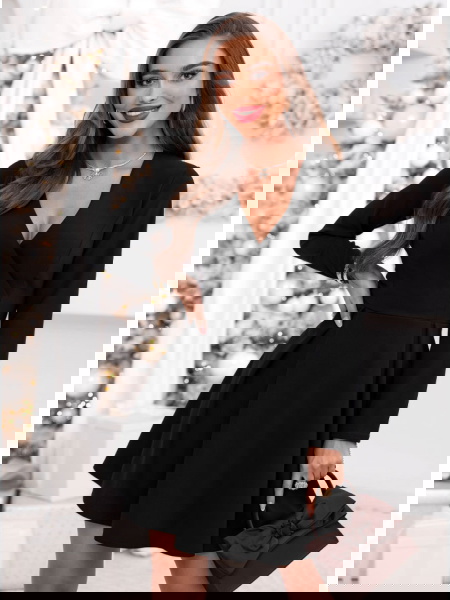 Czarna sukienka z... 2