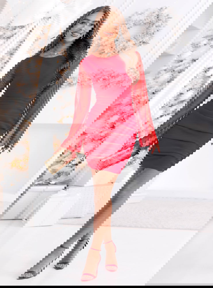 Malinowa dopasowana sukienka na...