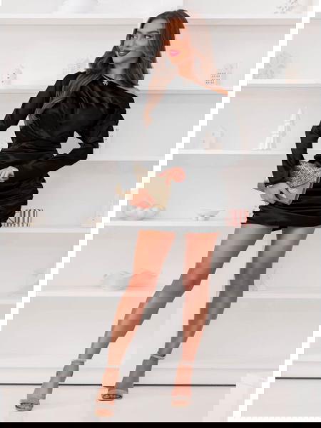 Czarna sukienka mini z... 2