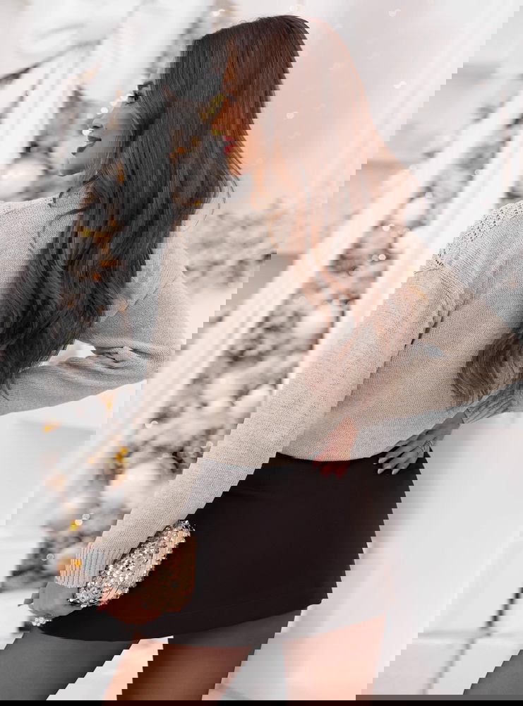 Beżowy sweter z golfem Launale