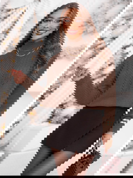 Czekoladowy sweter z golfem...