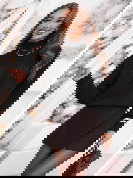 Czarny sweter z golfem Launale