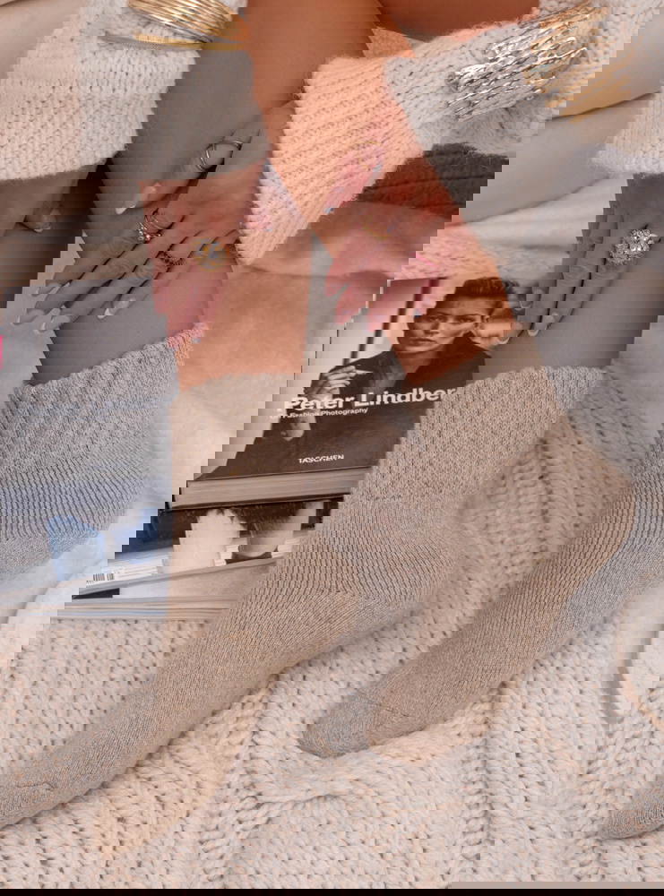 Beżowe grube ocieplane skarpetki Koriee