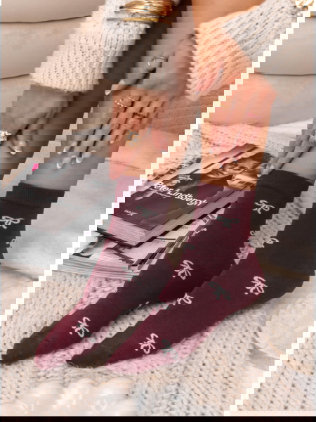 Bordowe skarpetki z...