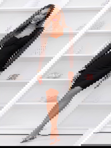 Czarna sukienka z tiulowymi... 2