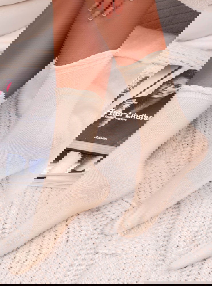 Jasnobeżowe gładkie skarpetki Jenean