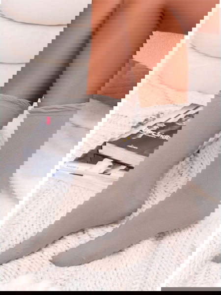 Szare gładkie skarpetki Jenean 2