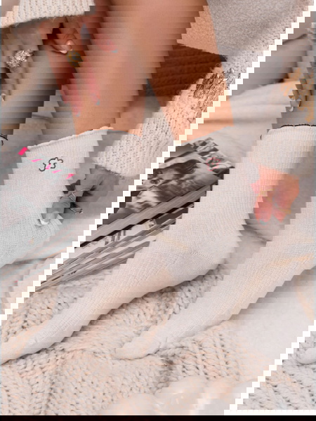 Jasnobeżowe skarpetki z...