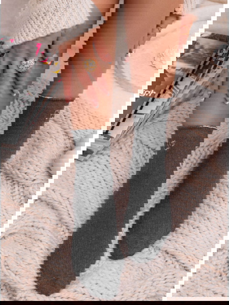 Popielate skarpetki z... 2