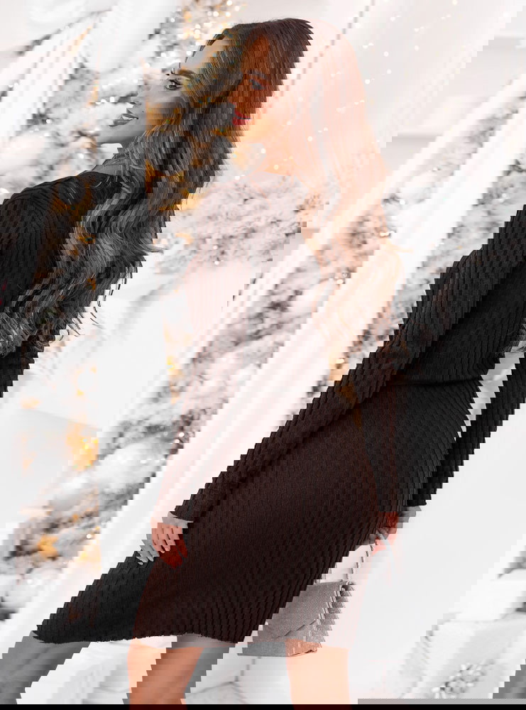 Czekoladowa sweterkowa sukienka z...