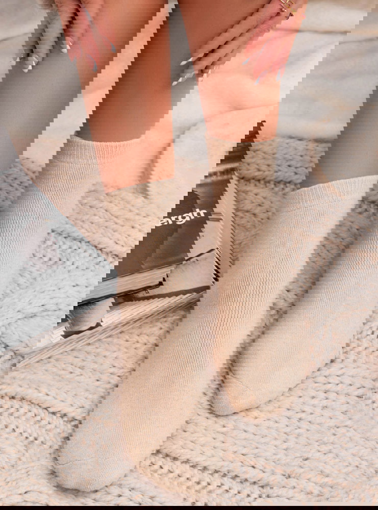 Beżowe ocieplane skarpetki Cristalyn