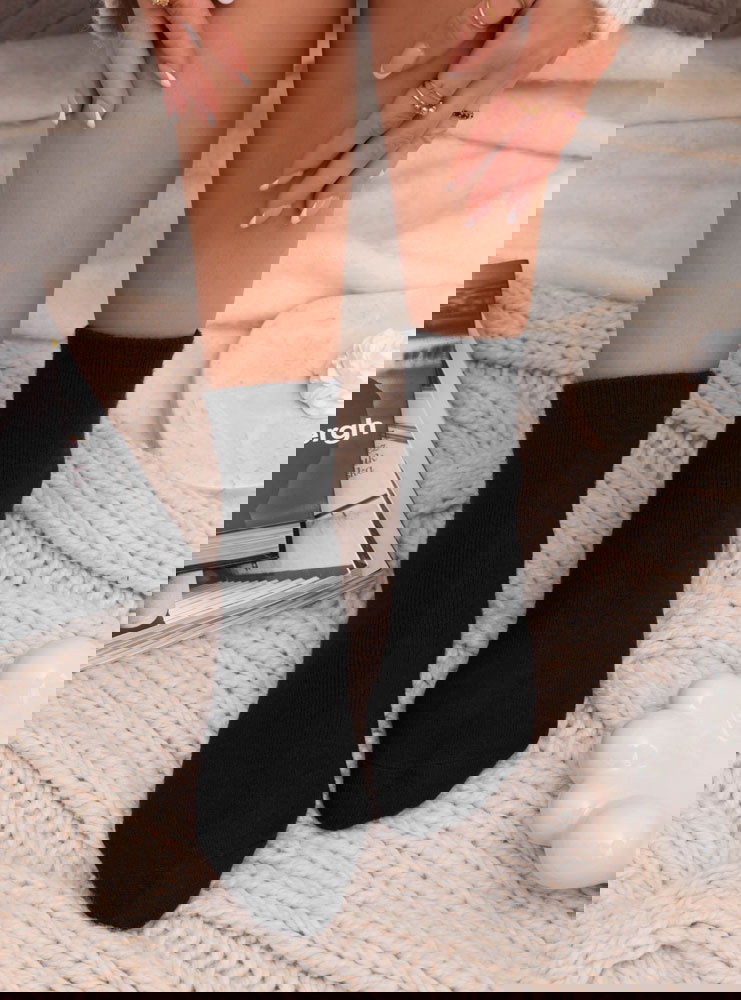 Czarne ocieplane skarpetki Cristalyn