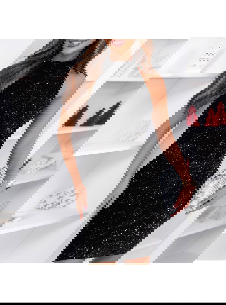 Czarna cekinowa sukienka z wycięciem...