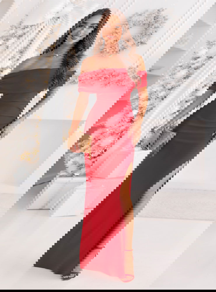 Malinowa długa dopasowana sukienka z...