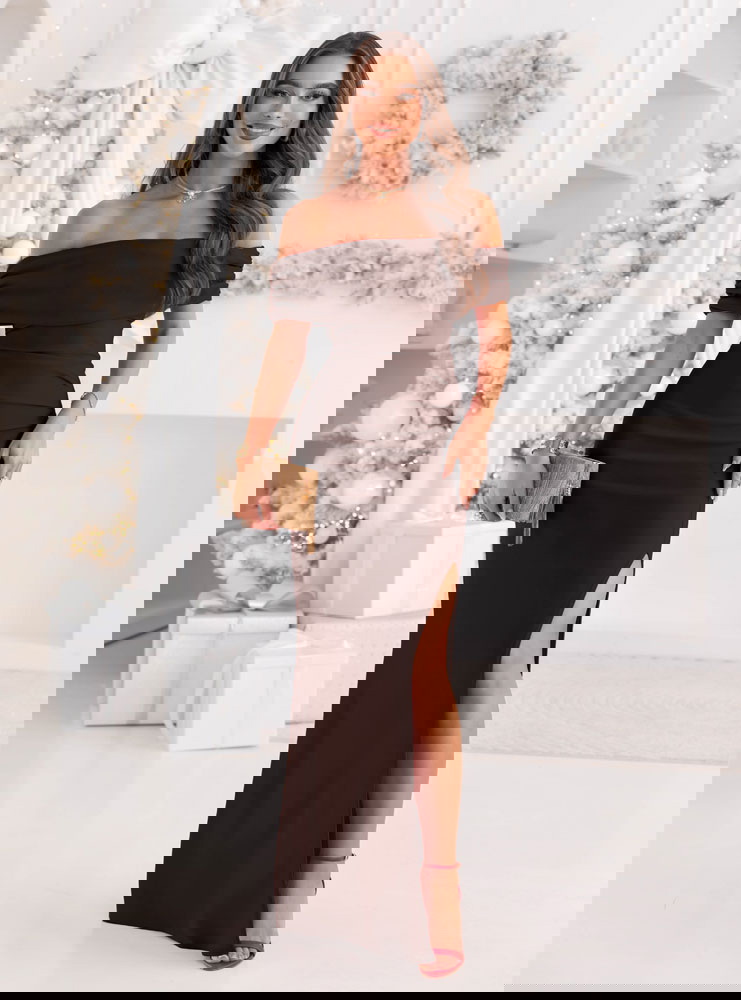 Czekoladowa długa dopasowana sukienka...