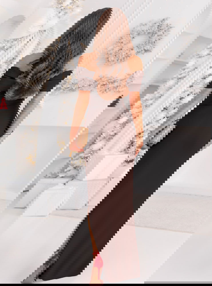 Czekoladowa długa dopasowana sukienka...