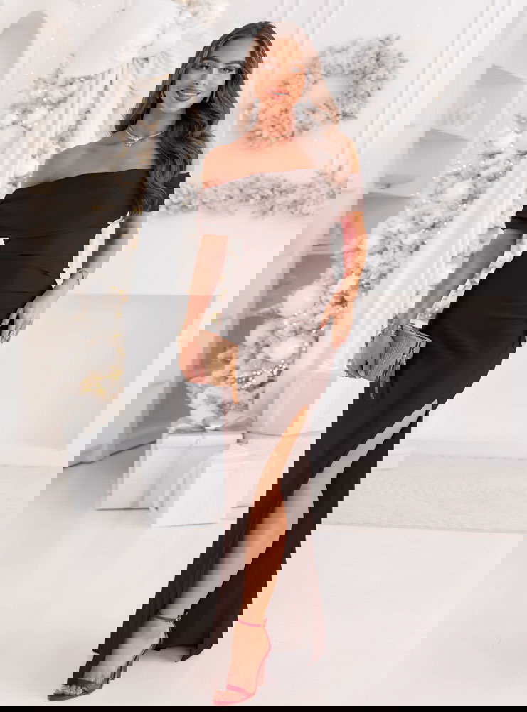 Czekoladowa długa dopasowana sukienka...