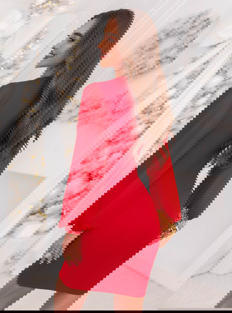 Malinowa sukienka z tiulowymi...