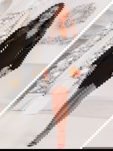 Czarna sukienka z tiulowymi... 2