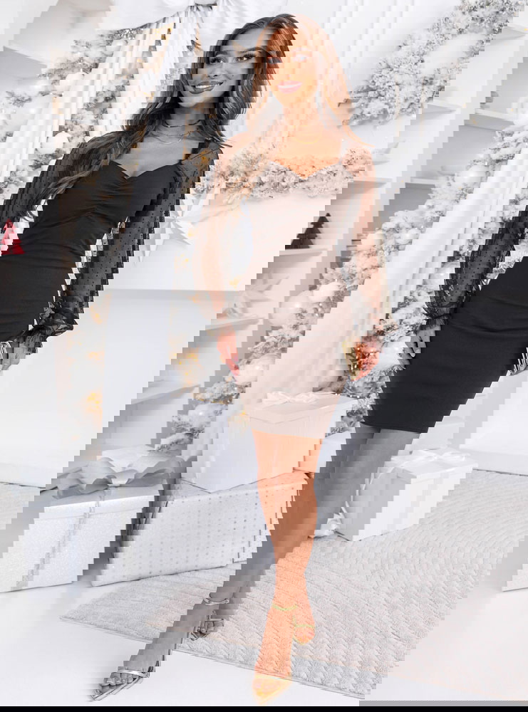 Czekoladowa dopasowana sukienka z...