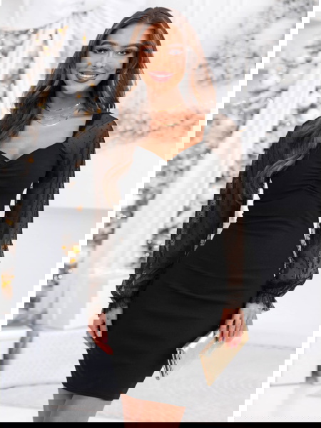 Czarna dopasowana sukienka... 2