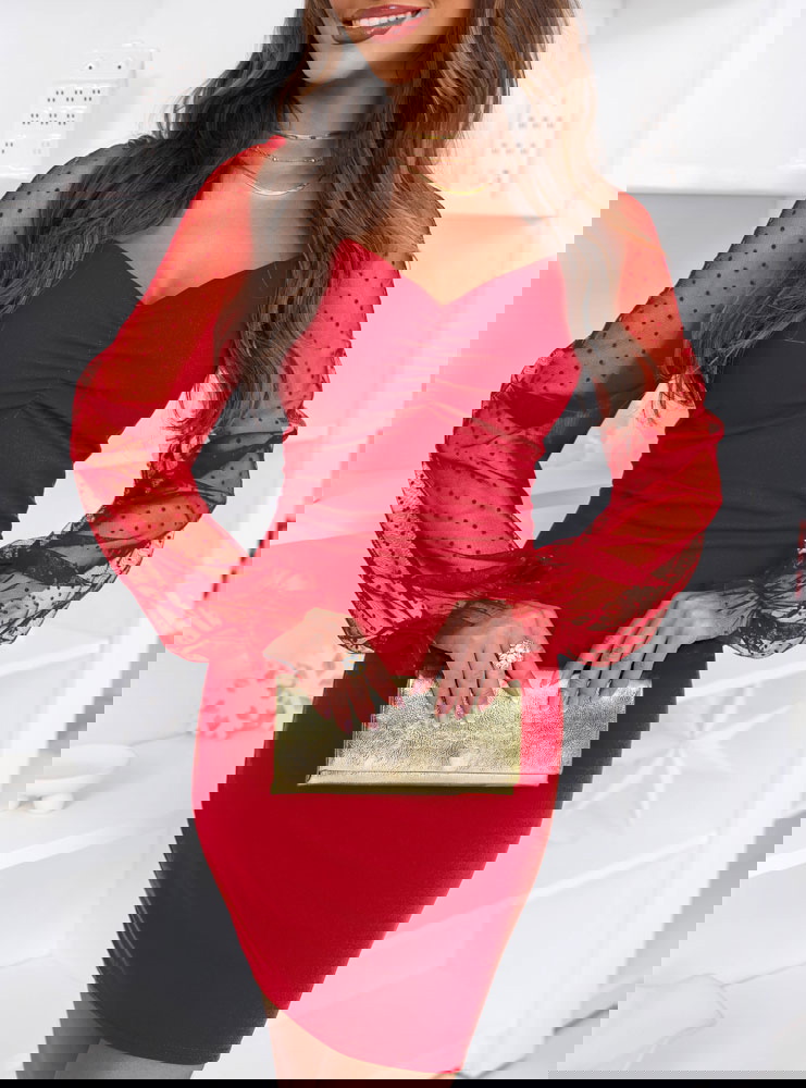 Malinowa dopasowana sukienka z...