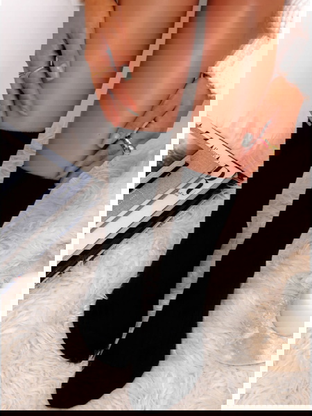 Czarne damskie skarpetki z... 2