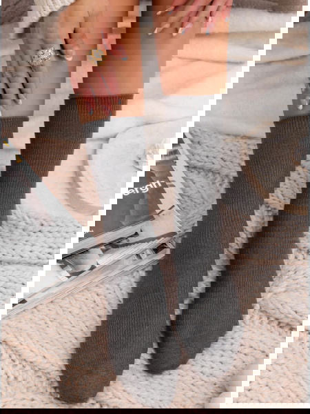 Popielate prążkowane...