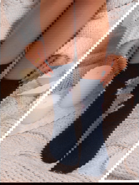 Granatowe damskie skarpetki... 2