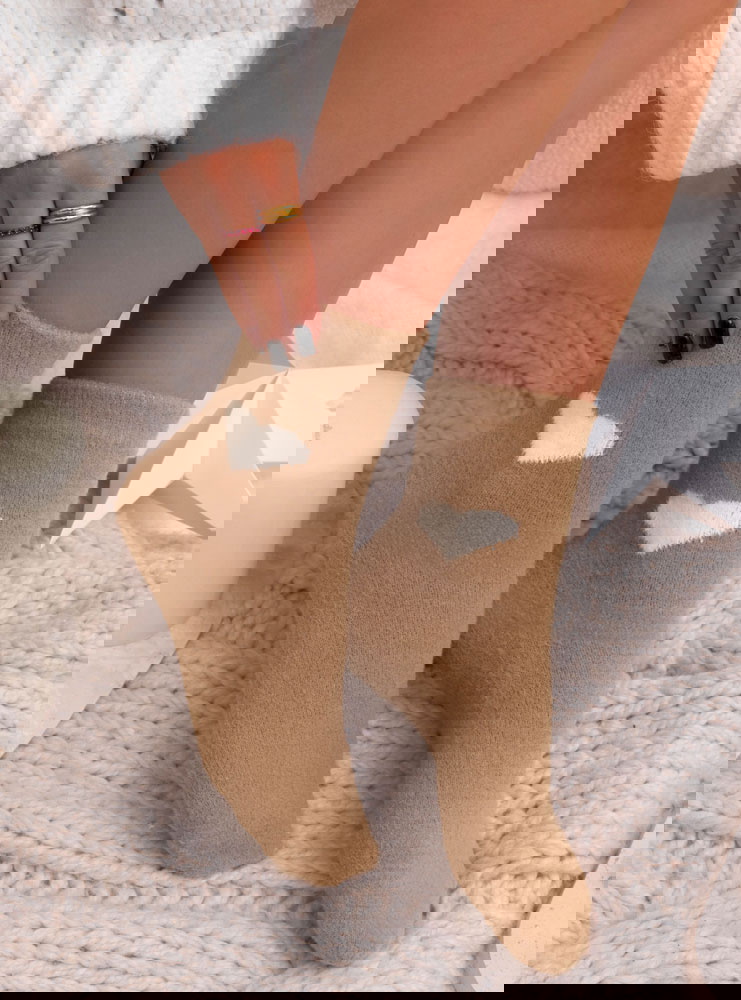 Beżowe skarpetki z alpaki Rozmonda