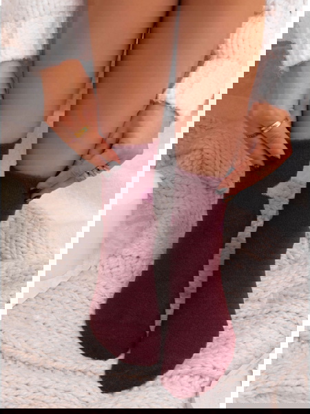 Bordowe skarpetki z alpaki...