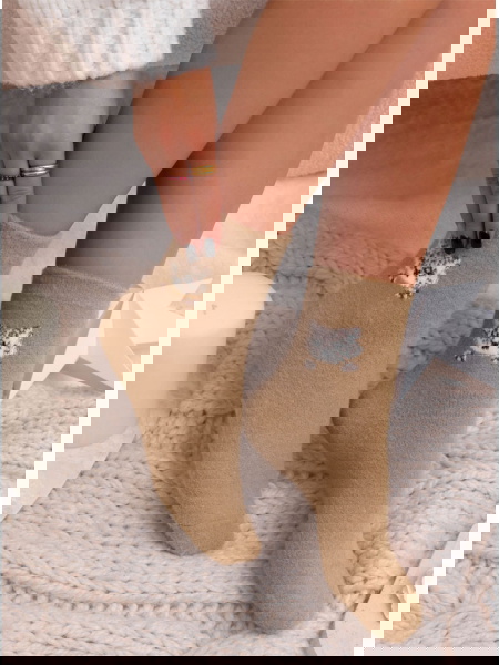 Beżowe damskie skarpetki z...