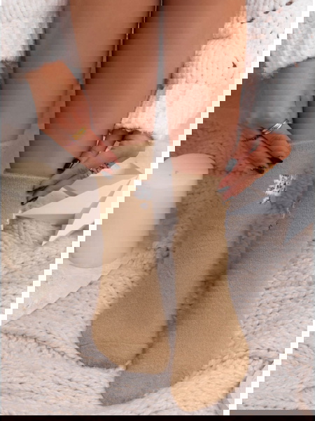 Beżowe damskie skarpetki z... 2