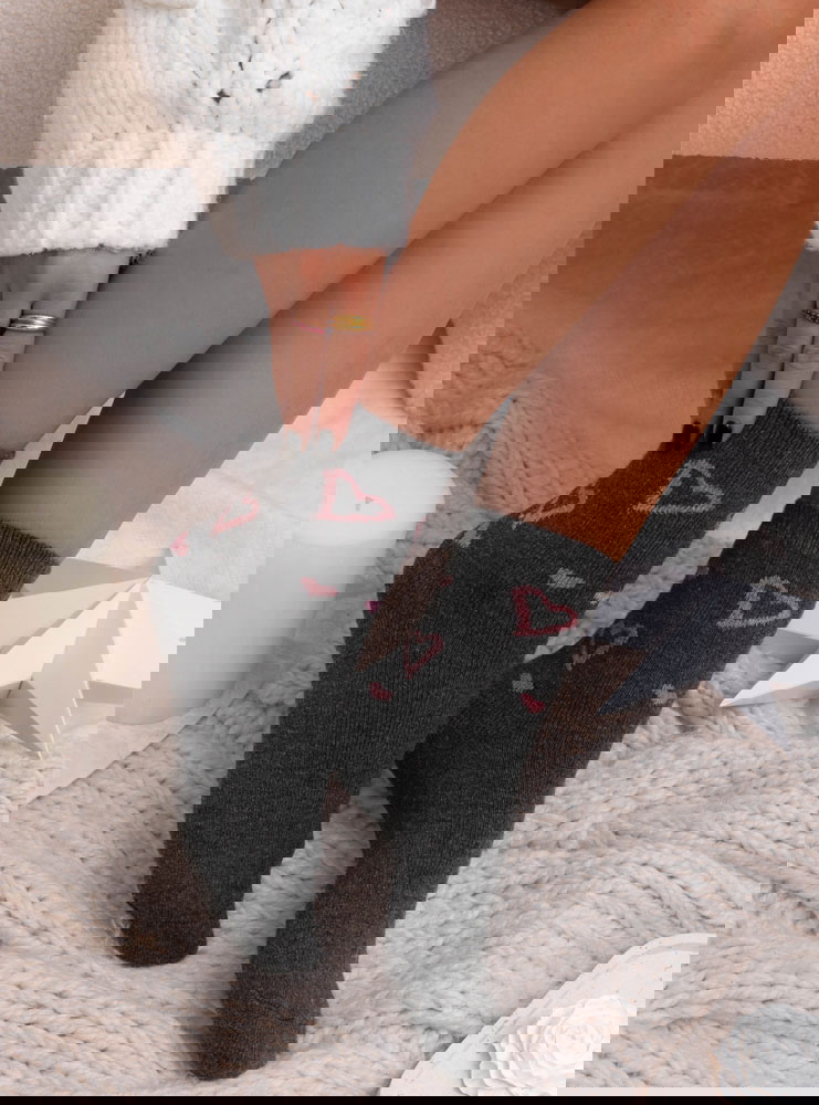 Grafitowe skarpetki w serduszka Rubyee