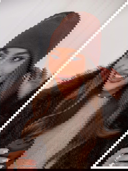 Prążkowana czapka Robiin -...