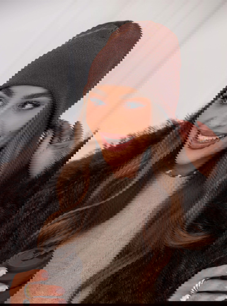 Prążkowana czapka Robiin - mocha mousse