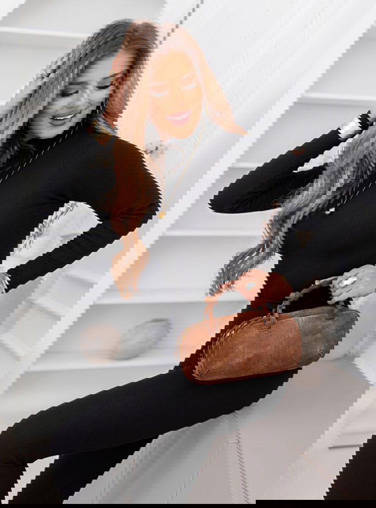 Czarny prążkowany komplet bluzka z...